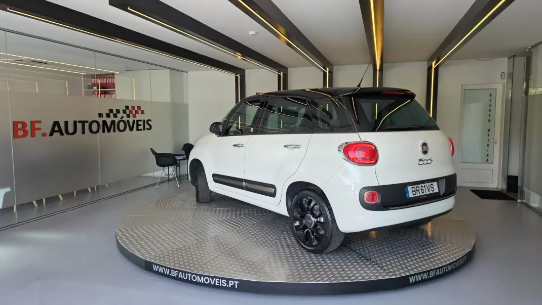 Fiat 500L 2013 - 7900 EUR, 153161 km - AUTO.MOTO.pt - 153161km - foto 3 de 55