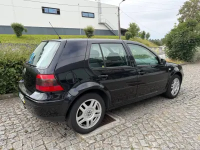 Volkswagen Golf 2003 - 2999 EUR, 191121 km - AUTO.MOTO.pt - 191121km - foto 5 de 25