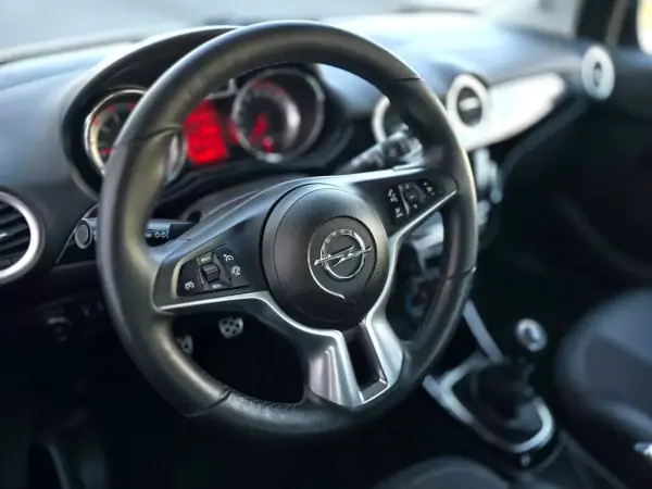 Opel Adam 2019 - 10900 EUR, 38000 km - AUTO.MOTO.pt - 38000km - foto 15 de 36