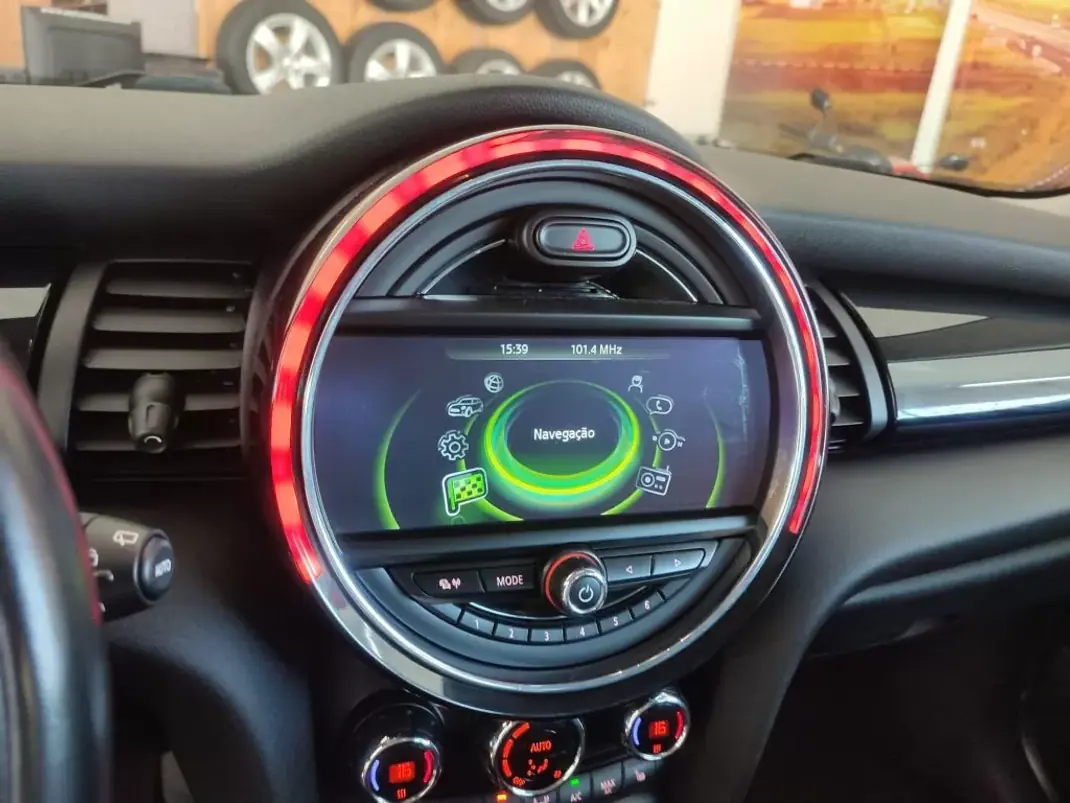 MINI Cooper 2014 - 14900 EUR, 146000 km - AUTO.MOTO.pt - 146000km - foto 17 de 23
