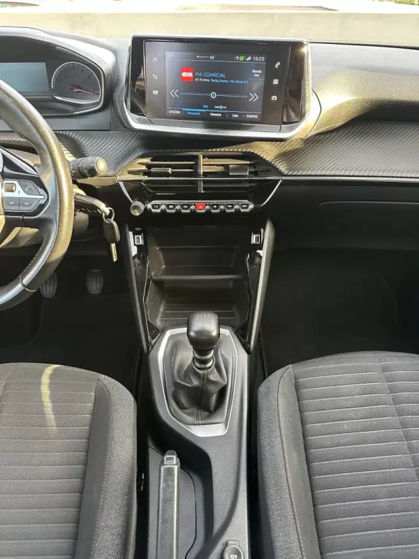 Peugeot 2008 2021 - 21500 EUR, 170000 km - 170000km - foto 42 de 53