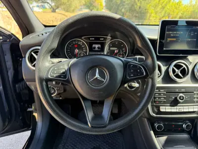 Mercedes-Benz A 180 2017 - 16500 EUR, 182000 km - AUTO.MOTO.pt - 182000km - foto 10 de 41