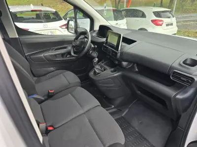 Peugeot PARTNER HDI 2020 - 13900 EUR, 99000 km - AUTO.MOTO.pt - 99000km - foto 11 de 22