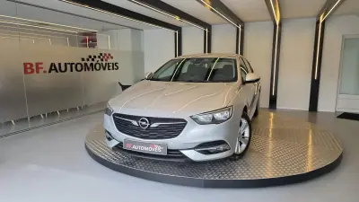 Opel Insignia Grand Sport 2018 - 12900 EUR, 149839 km - AUTO.MOTO.pt - 149839km - foto 11 de 49