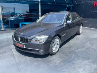 BMW 750 2010 - 33000 EUR, 73000 km - AUTO.MOTO.pt - 73000km - foto 3 de 18
