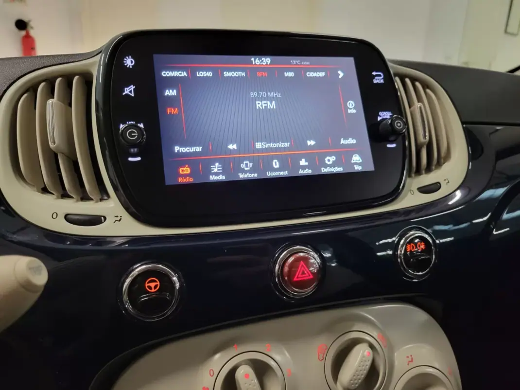 Fiat 500C 2019 - 11750 EUR, 62847 km - AUTO.MOTO.pt - 62847km - foto 20 de 22