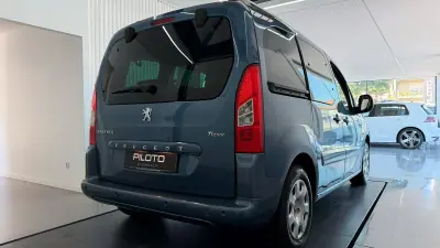 Peugeot Partner 2011 - 9990 EUR, 165710 km - 165710km - foto 8 de 21