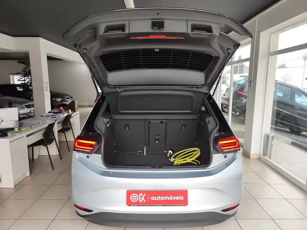 Volkswagen ID.3 2023 - 25950 EUR, 19300 km - AUTO.MOTO.pt - 19300km - foto 18 de 35