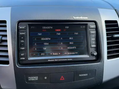 Mitsubishi Outlander 2012 - 12900 EUR, 176000 km - AUTO.MOTO.pt - 176000km - foto 14 de 18