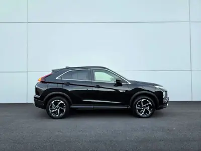 Mitsubishi Eclipse Cross 2022 - 23750 EUR, 67500 km - AUTO.MOTO.pt - 67500km - foto 9 de 31