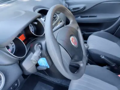 Fiat PUNTO 2019 - 7999 EUR, 180000 km - AUTO.MOTO.pt - 180000km - foto 17 de 27