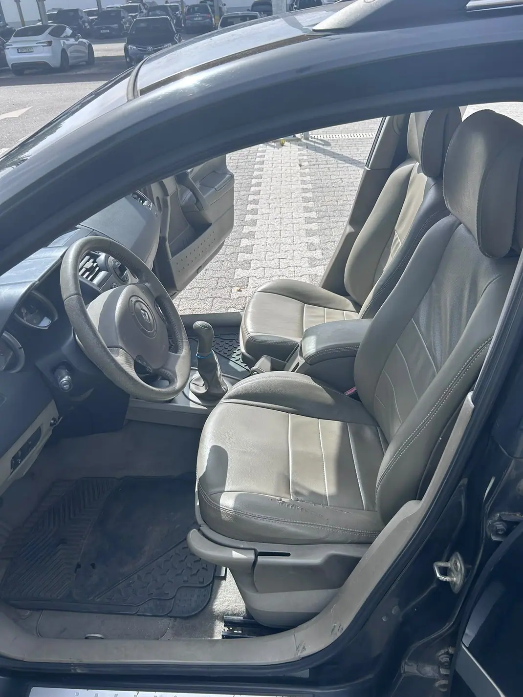 Renault Mégane Break 2004 - 2250 EUR, 359083 km - 359083km - foto 8 de 15