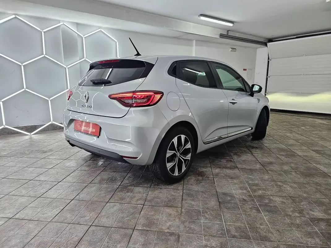 Renault Clio 2022 - 13850 EUR, 153048 km - AUTO.MOTO.pt - 153048km - foto 5 de 17