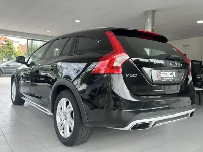 Volvo V60 Cross Country 2016 - 19490 EUR, 165000 km - foto 5 de 28