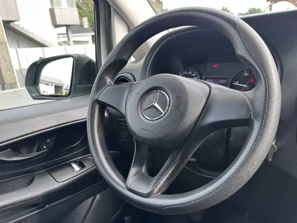 Mercedes-Benz Vito Tourer 2018 - 24900 EUR, 175000 km - AUTO.MOTO.pt - 175000km - foto 43 de 49
