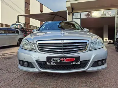 Mercedes-Benz C 200 2011 - 11500 EUR, 221260 km - AUTO.MOTO.pt - 221260km - foto 2 de 32