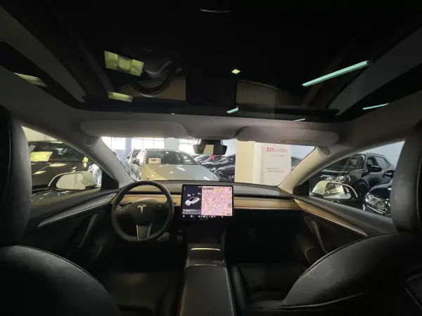 Tesla Model 3 2021 - 31990 EUR, 85000 km - AUTO.MOTO.pt - 85000km - foto 5 de 45