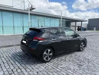 Nissan Leaf 2018 - 13999 EUR, 69000 km - AUTO.MOTO.pt - 69000km - foto 27 de 30