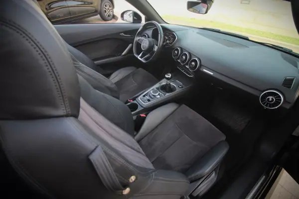 Audi TT Roadster 2015 - 23990 EUR, 151000 km - AUTO.MOTO.pt - 151000km - foto 27 de 36