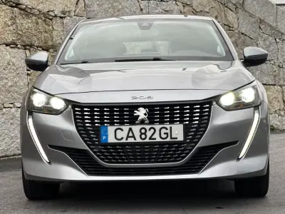 Peugeot 208 2020 - 12900 EUR, 152000 km - AUTO.MOTO.pt - 152000km - foto 9 de 29