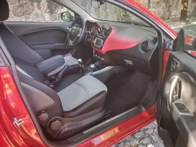 Alfa Romeo MiTo 2015 - 6750 EUR, 140000 km - AUTO.MOTO.pt - 140000km - foto 16 de 20