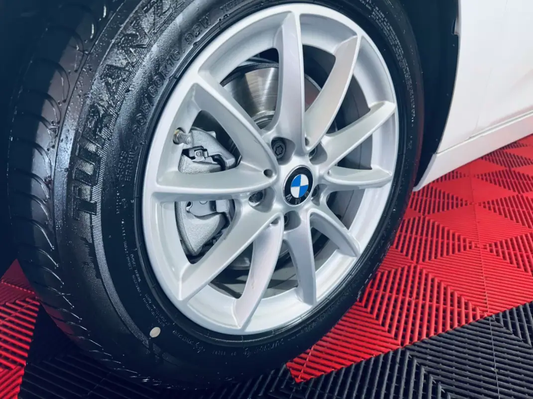 BMW 218 Gran Tourer 2017 - 17990 EUR, 127506 km - AUTO.MOTO.pt - 127506km - foto 14 de 39
