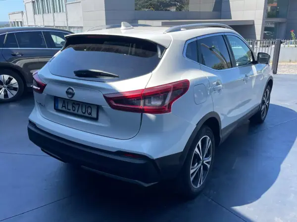 Nissan Qashqai 2017 - 13900 EUR, 236000 km - AUTO.MOTO.pt - 236000km - foto 4 de 14