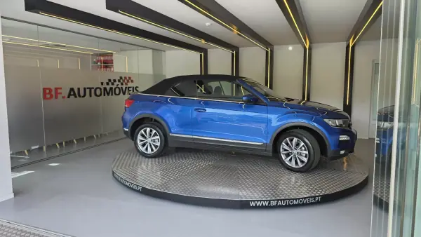Volkswagen T-Roc Cabrio 2020 - 26900 EUR, 61926 km - AUTO.MOTO.pt - 61926km - foto 8 de 56