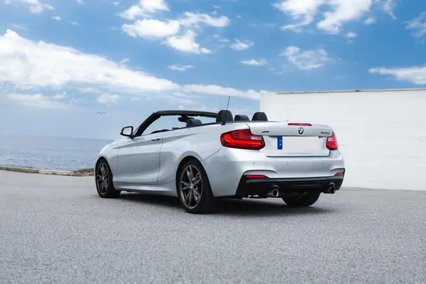 BMW M235i 2015 — foto 2 de 10