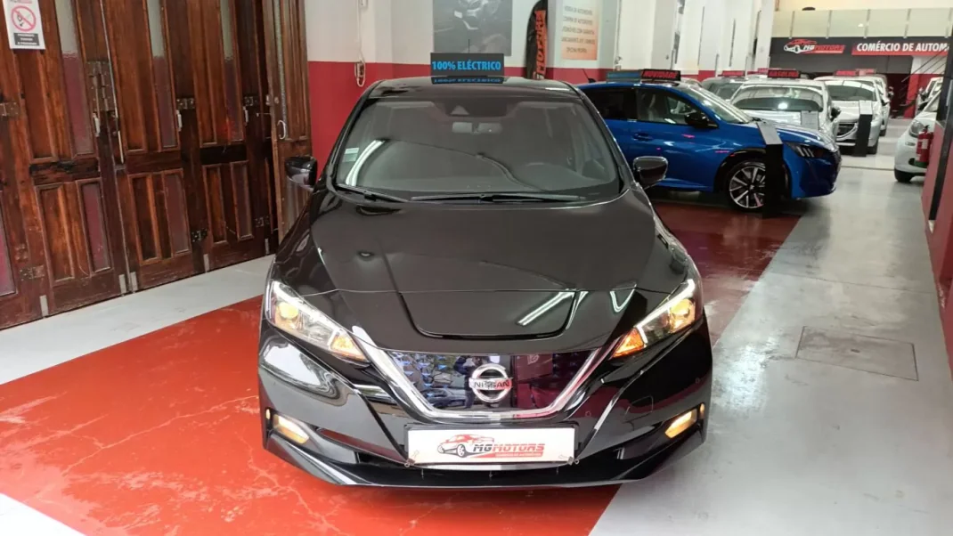 Nissan Leaf 2020 - 20500 EUR, 56131 km - AUTO.MOTO.pt - 56131km - foto 18 de 77