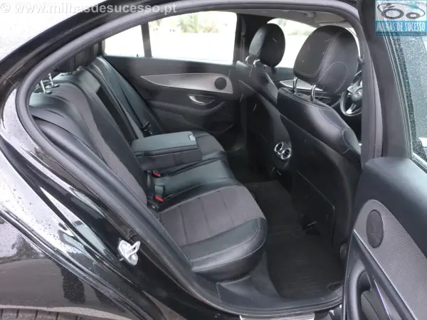 Mercedes-Benz E 220 2017 - 24500 EUR, 181000 km - AUTO.MOTO.pt - 181000km - foto 18 de 20