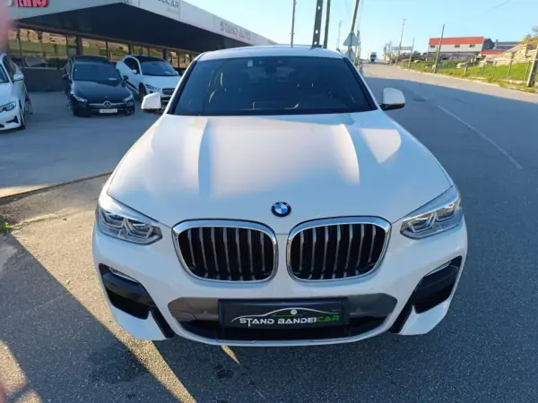 BMW X4 2018 - 49000 EUR, 90000 km - AUTO.MOTO.pt - 90000km - foto 12 de 52