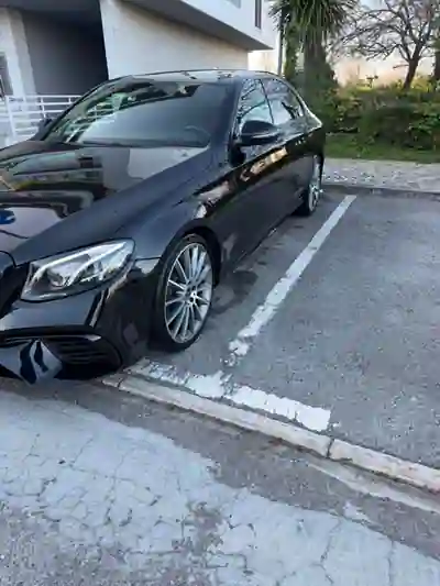 Mercedes-Benz E 300 2018 - 39000 EUR, 62500 km - AUTO.MOTO.pt - 62500km - foto 3 de 12