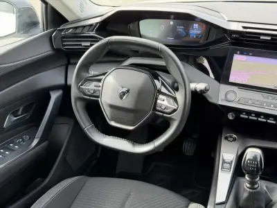 Peugeot 308 2022 - 17900 EUR, 109000 km - AUTO.MOTO.pt - 109000km - foto 33 de 48