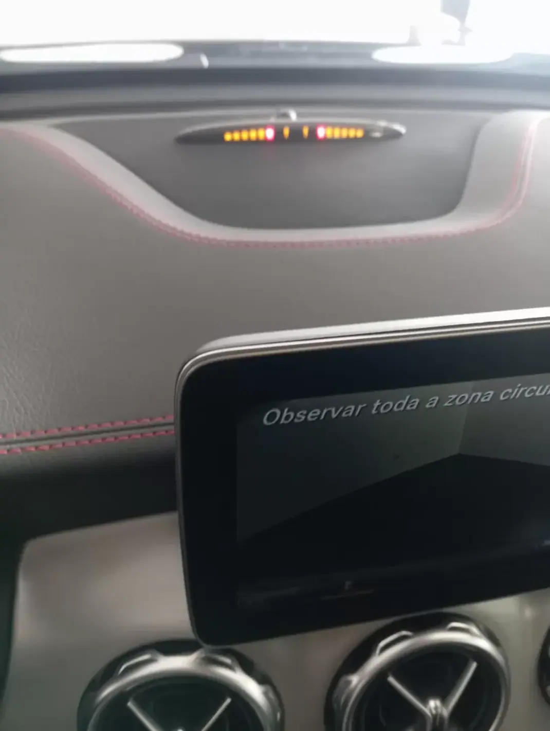 Mercedes-Benz GLA 220 2018 - 27500 EUR, 105000 km - AUTO.MOTO.pt - 105000km - foto 18 de 39