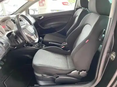 SEAT Ibiza 2011 - 7490 EUR, 134000 km - AUTO.MOTO.pt - 134000km - foto 33 de 34