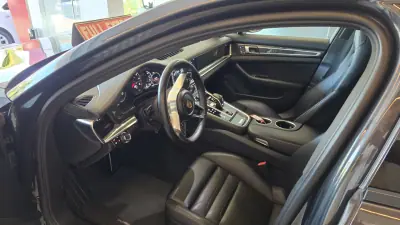 Porsche Panamera 2016 - 62500 EUR, 186989 km - AUTO.MOTO.pt - 186989km - foto 6 de 69