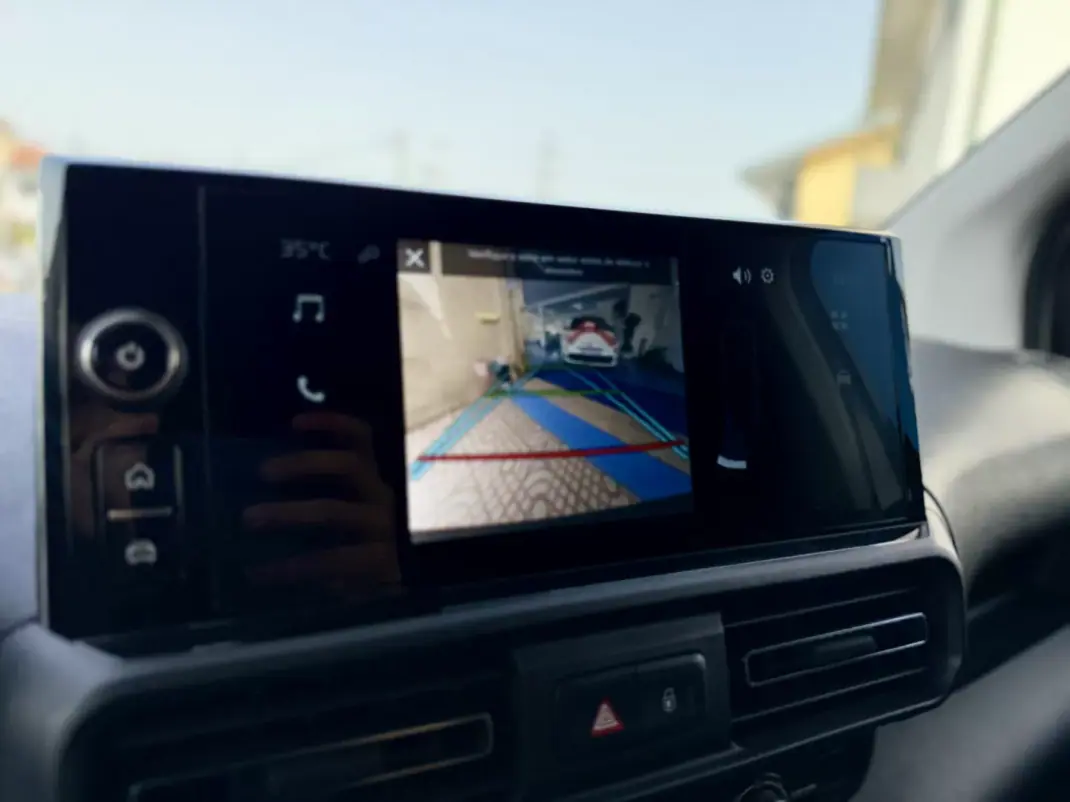 Citroën 2024 - 17950 EUR, 51000 km - AUTO.MOTO.pt - 51000km - foto 19 de 23