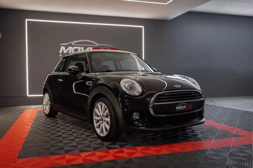 MINI Cooper 2015 - 13490 EUR, 158429 km - AUTO.MOTO.pt - 158429km - foto 3 de 21
