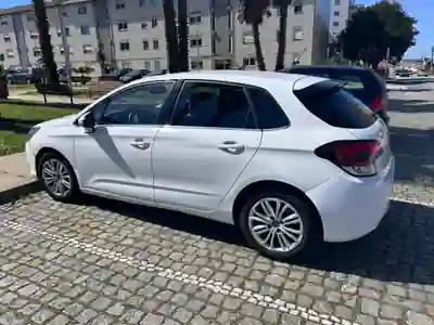 Citroën C4 2016 - 12900 EUR, 108000 km - AUTO.MOTO.pt - 108000km - foto 3 de 10