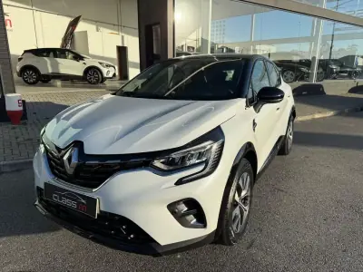 Renault Captur 2020 - 17500 EUR, 30000 km - AUTO.MOTO.pt - 30000km - foto 2 de 48