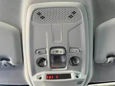 Peugeot 208 2023 - 16900 EUR, 27566 km - AUTO.MOTO.pt - 27566km - foto 30 de 36