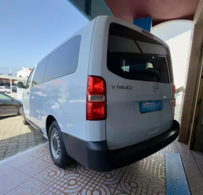Opel Vivaro 2022 - 32950 EUR, 78000 km - AUTO.MOTO.pt - 78000km - foto 6 de 22
