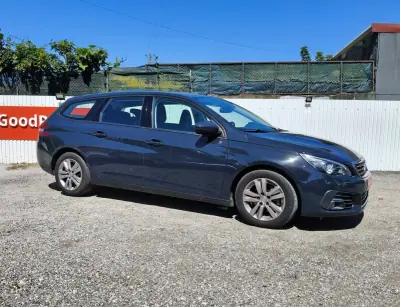 Peugeot 308 SW 2017 - 9950 EUR, 180050 km - AUTO.MOTO.pt - 180050km - foto 9 de 23