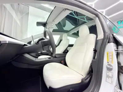 Tesla Model 3 2020 - 24500 EUR, 134000 km - AUTO.MOTO.pt - 134000km - foto 19 de 21