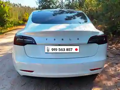 Tesla Model 3 2020 - 22900 EUR, 111000 km - AUTO.MOTO.pt - 111000km - foto 4 de 14