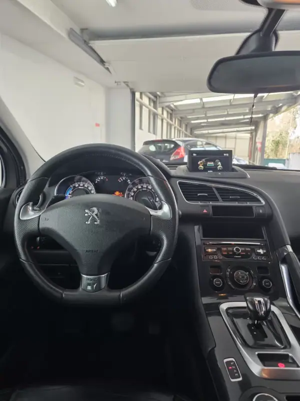 Peugeot 3008 2013 - 10990 EUR, 238991 km - AUTO.MOTO.pt - 238991km - foto 17 de 26