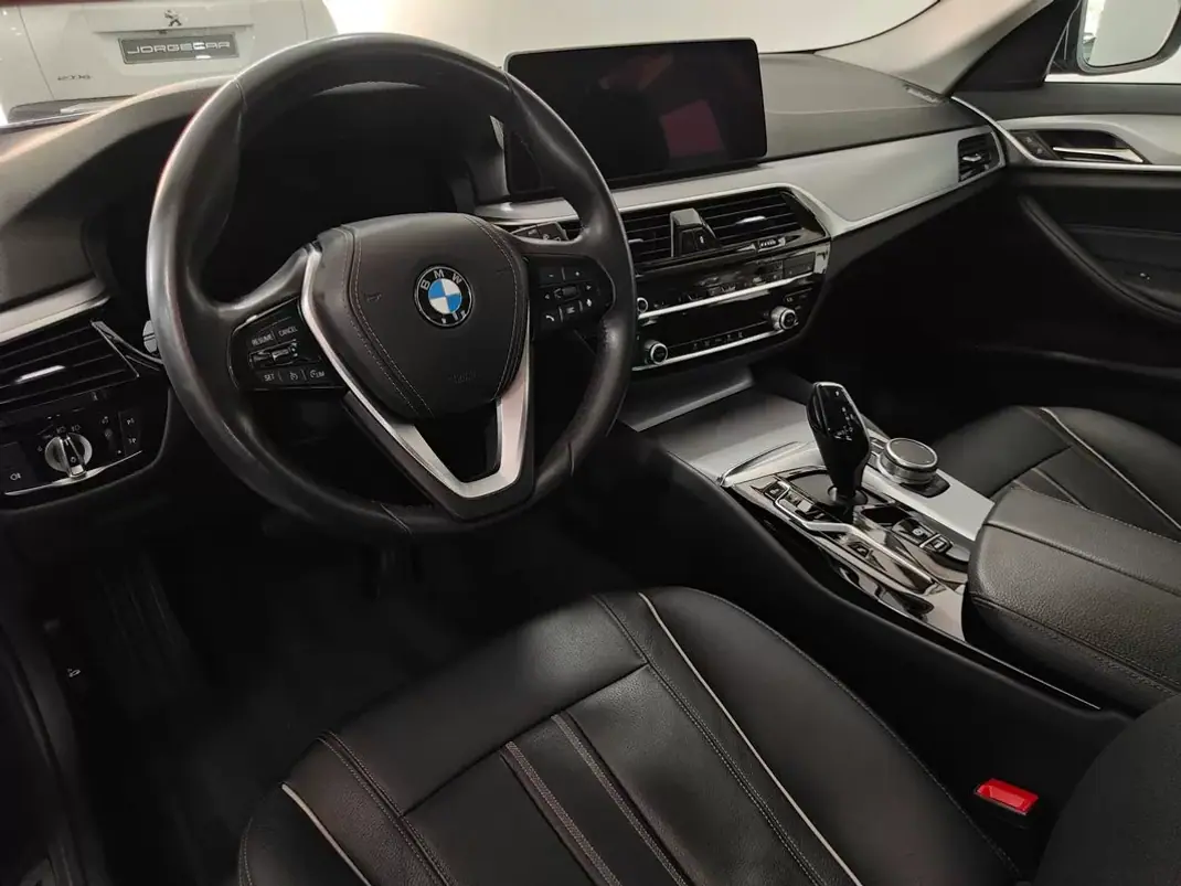 BMW 520 2021 - 27990 EUR, 95000 km - 95000km - foto 44 de 51