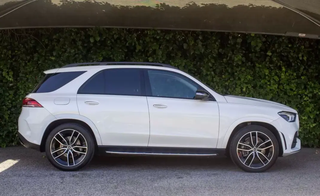 Mercedes-Benz GLE 300 2019 - 56900 EUR, 100700 km - AUTO.MOTO.pt - 100700km - foto 6 de 21