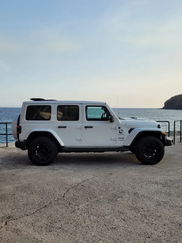 Jeep WRANGLER UNLIMITED SAHARA 4X4 2019 - 49500 EUR, 93000 km - AUTO.MOTO.pt - 93000km - foto 13 de 15